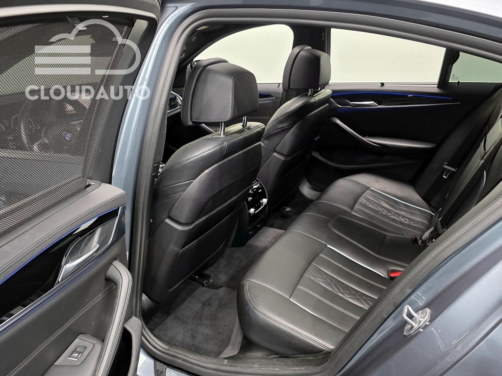 2019 BMW 5 Series 530i xDrive M Sports Plus - Image 12
