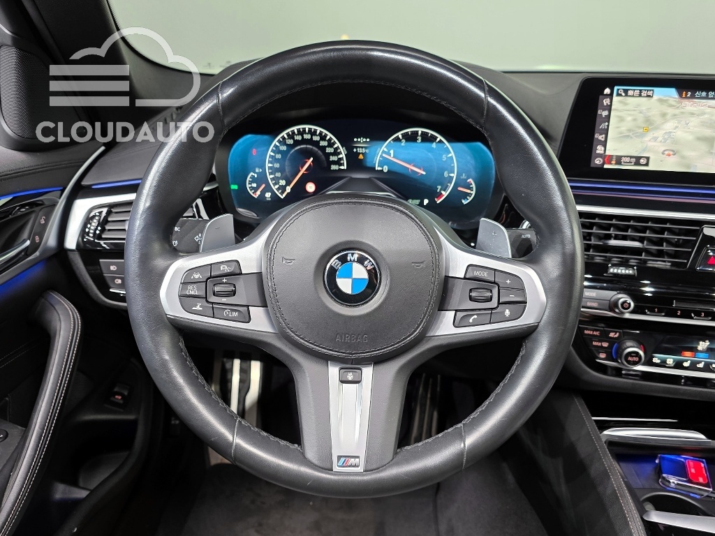 2019 BMW 5 Series 530i xDrive M Sports Plus - Image 13