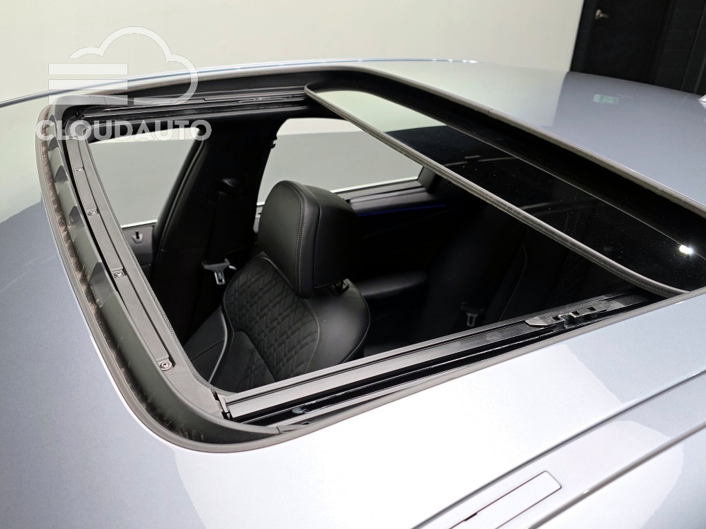 2019 BMW 5 Series 530i xDrive M Sports Plus - Image 18