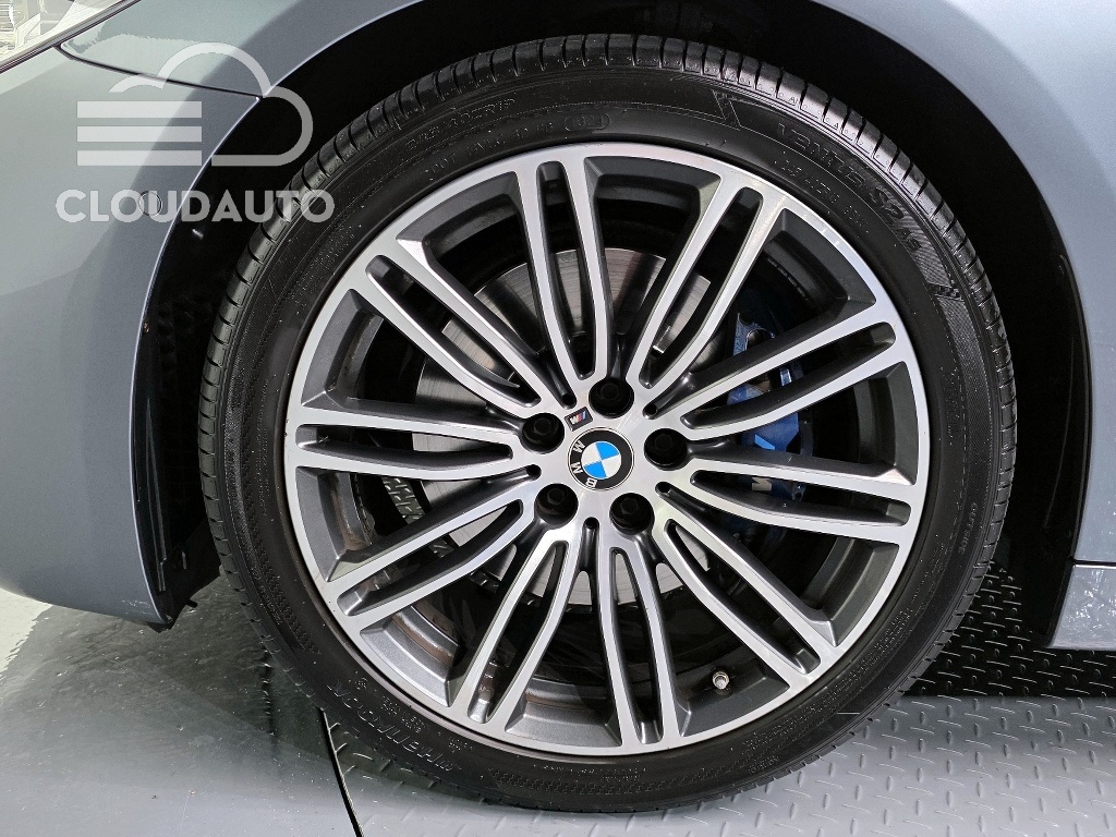 2019 BMW 5 Series 530i xDrive M Sports Plus - Image 5