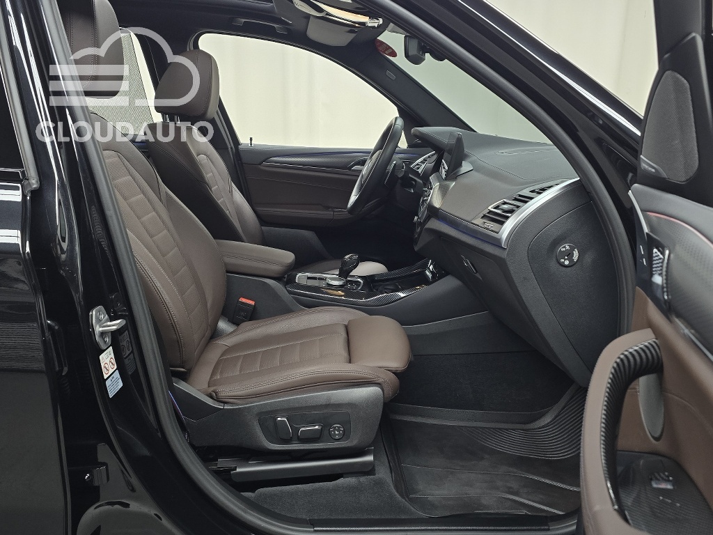 2024 BMW X3 xDrive 20i M Sports - Image 11