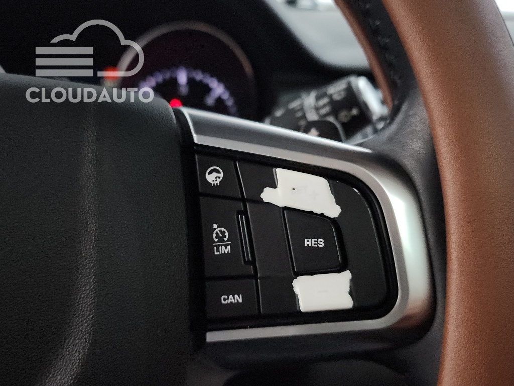 2016 Land Rover Discovery Sport 2.0 TD4 HSE Luxury - Image 15