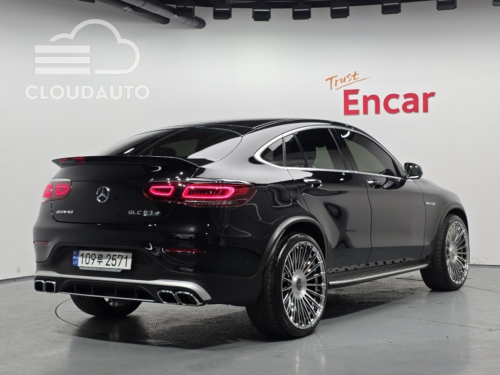 2023 Mercedes-Benz GLC AMG GLC63 S 4MATIC+ Coupe - Image 2