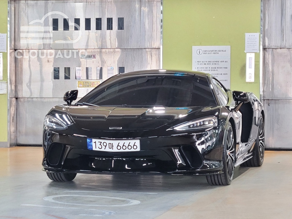 2022 McLaren GT 4.0