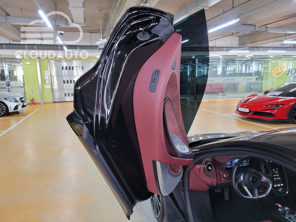 2022 McLaren GT 4.0 - Image 9