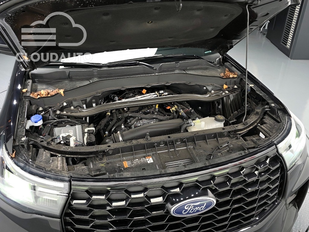 2025 Ford Explorer 2.3 ST-Line 4WD - Image 6
