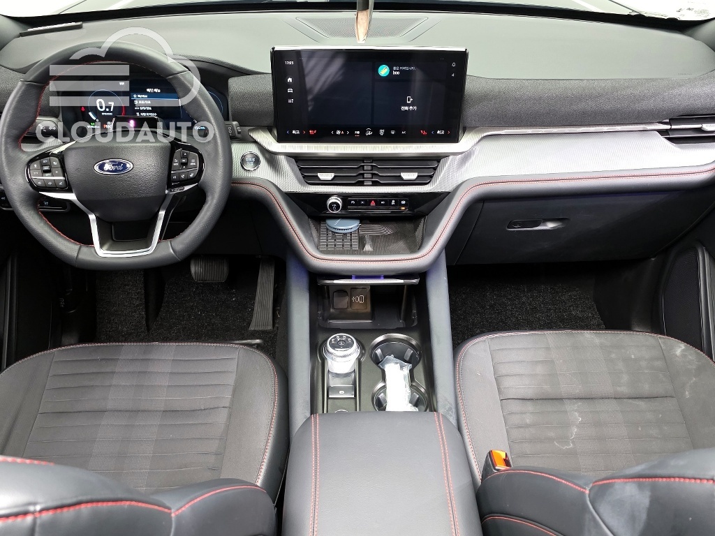 2025 Ford Explorer 2.3 ST-Line 4WD - Image 7