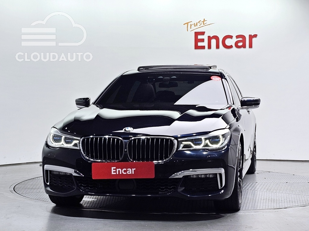 2019 BMW 7 Series 740Li xDrive M Sports - Image 3