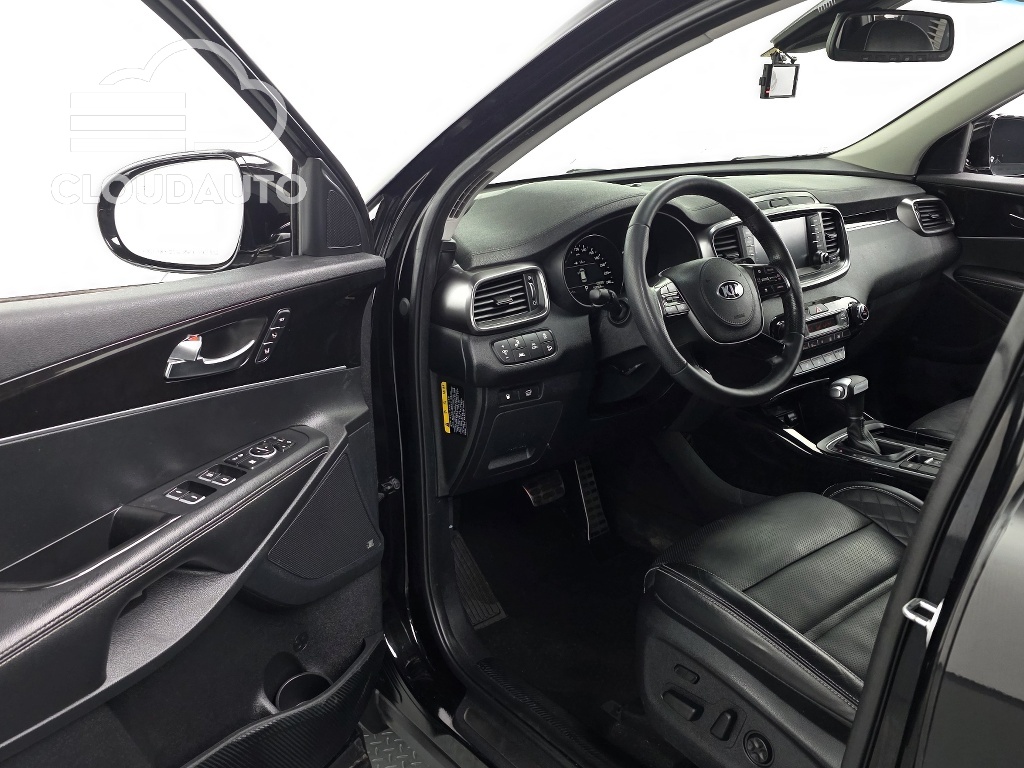 2019 Kia Sorento Gasoline 2.0 Turbo 2WD - Image 11