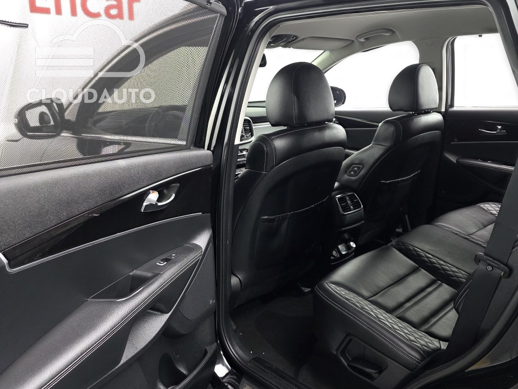 2019 Kia Sorento Gasoline 2.0 Turbo 2WD - Image 12
