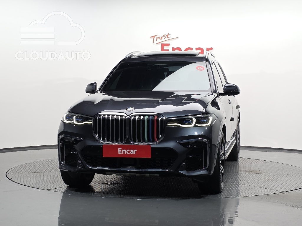 2020 BMW X7 xDrive 40i M Sports 6 - Image 3