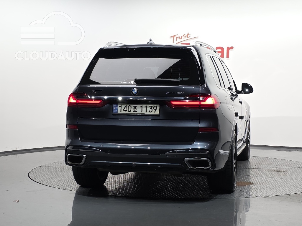 2020 BMW X7 xDrive 40i M Sports 6 - Image 4