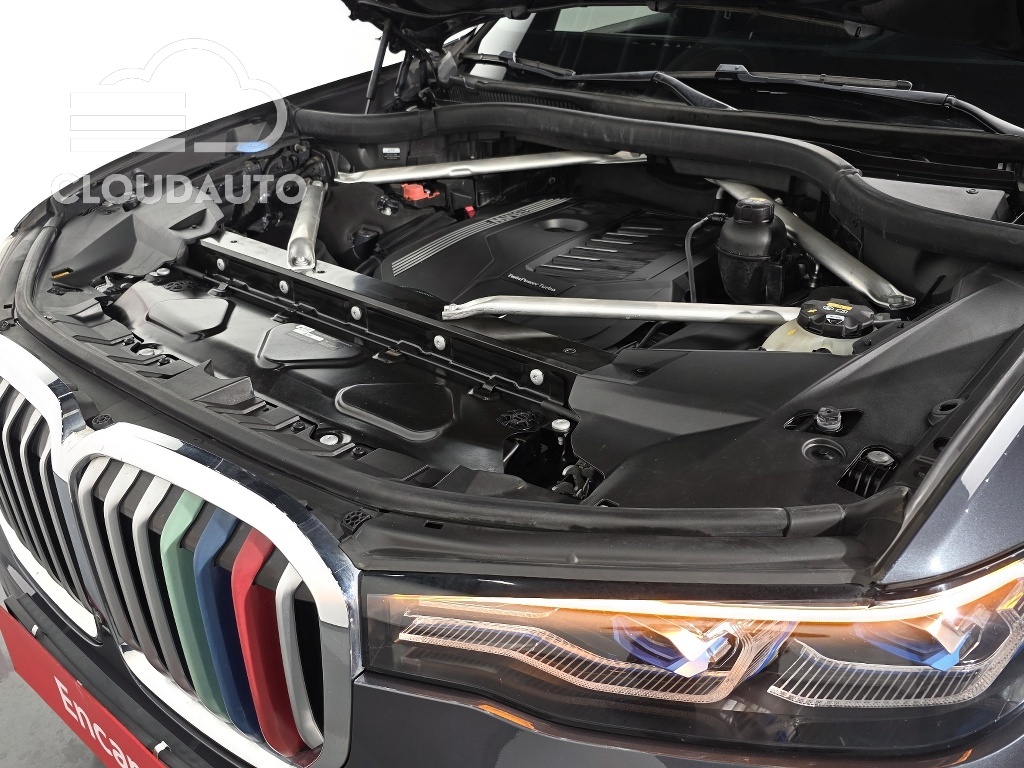 2020 BMW X7 xDrive 40i M Sports 6 - Image 6
