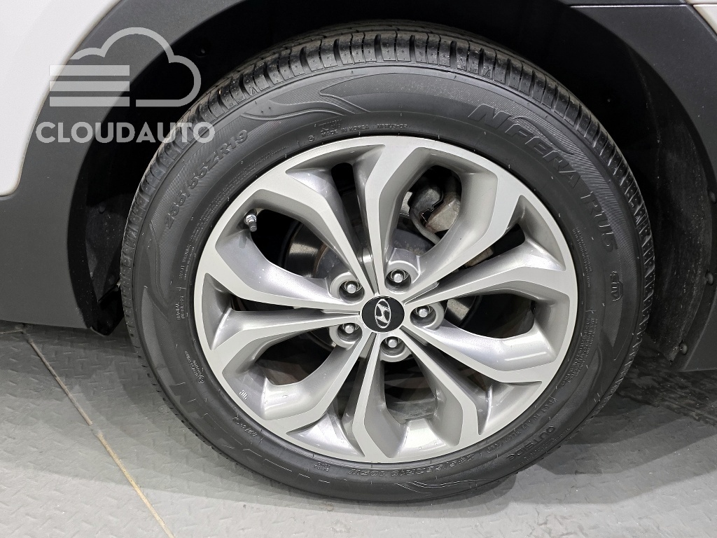 2014 Hyundai Santa Fe Diesel 2.0 2WD Exclusive - Image 5