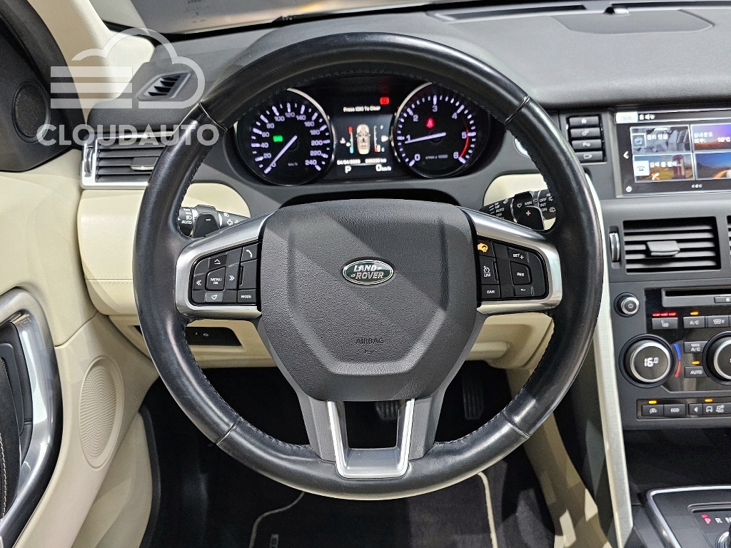 2016 Land Rover Discovery Sport 2.0 TD4 HSE Luxury - Image 13