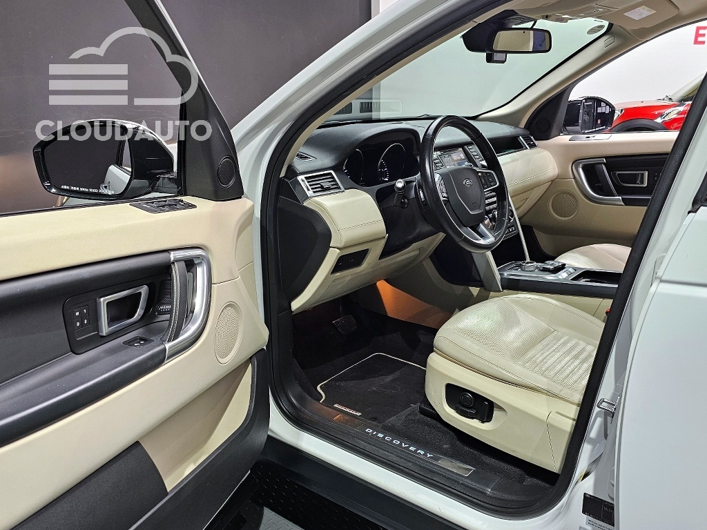 2016 Land Rover Discovery Sport 2.0 TD4 HSE Luxury - Image 10