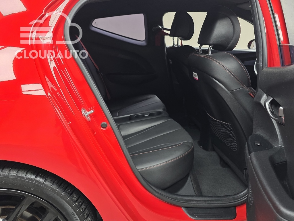 2019 Hyundai Veloster 1.6 Turbo Sports - Image 12