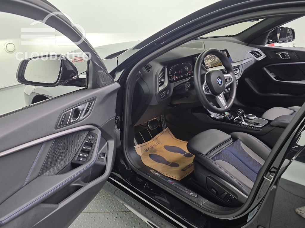 2024 BMW 1 Series 120i M Sports - Image 11