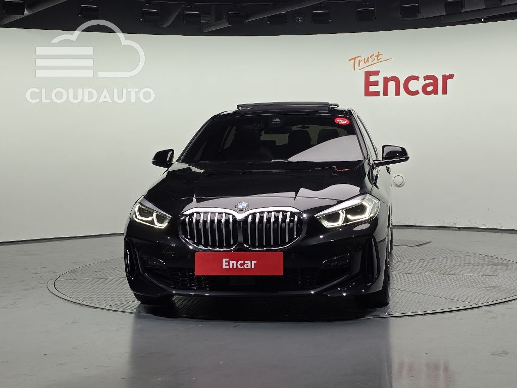 2024 BMW 1 Series 120i M Sports - Image 3