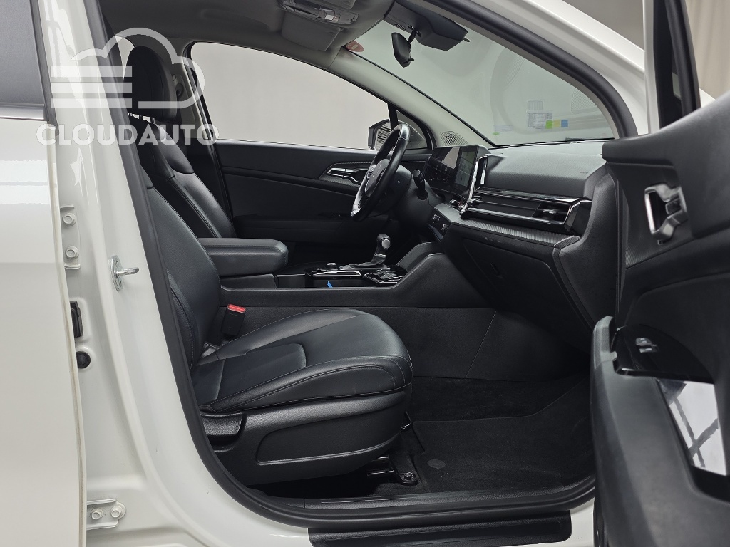 2022 Kia Sportage Gasoline 1.6 Turbo 2WD - Image 11