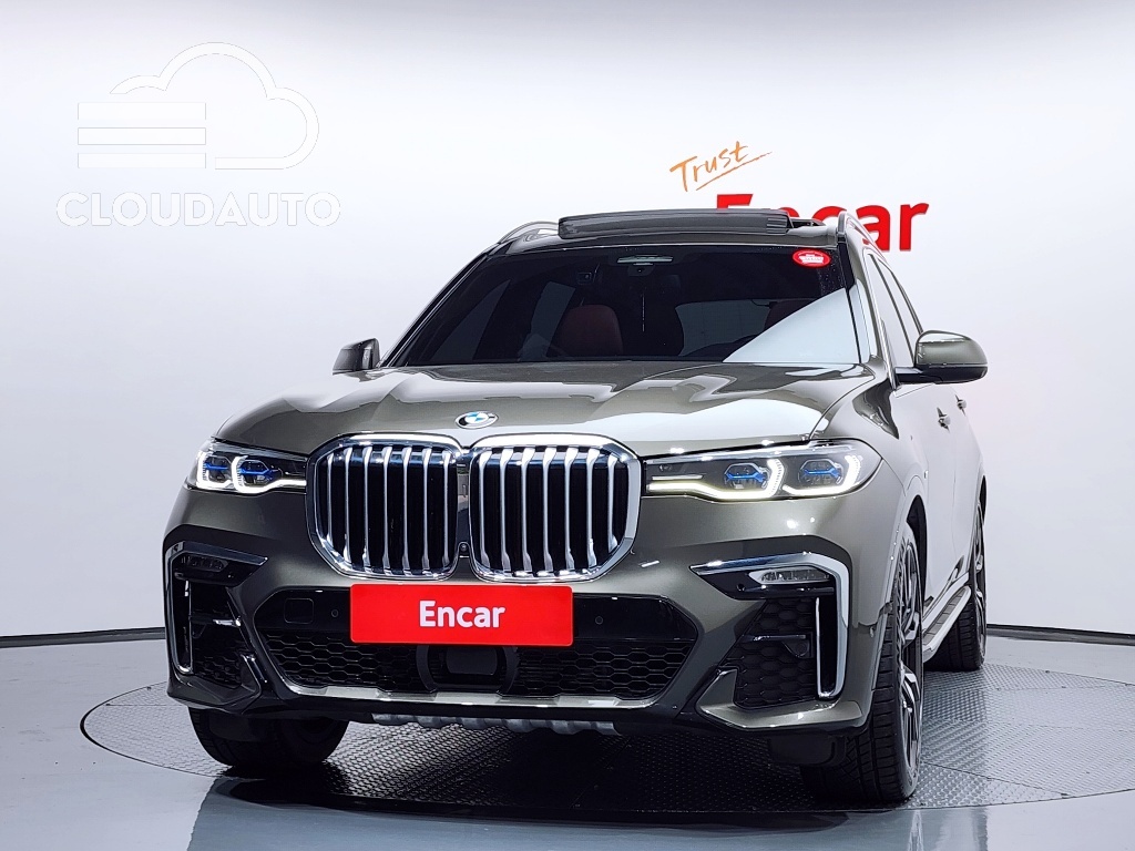 2022 BMW X7 xDrive 40i M Sports 6 - Image 3