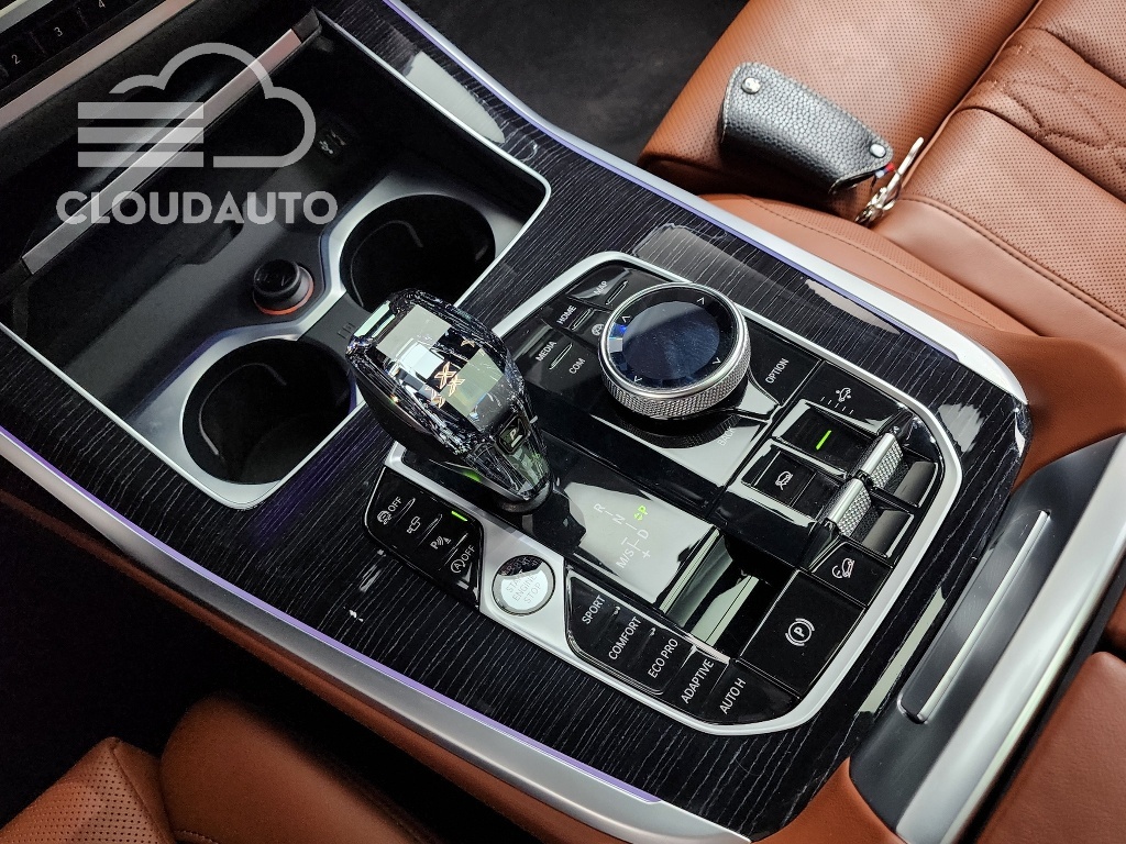 2022 BMW X7 xDrive 40i M Sports 6 - Image 9