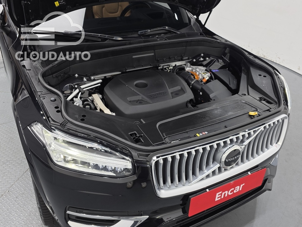 2024 Volvo XC90 T8 Hybrid - Image 6