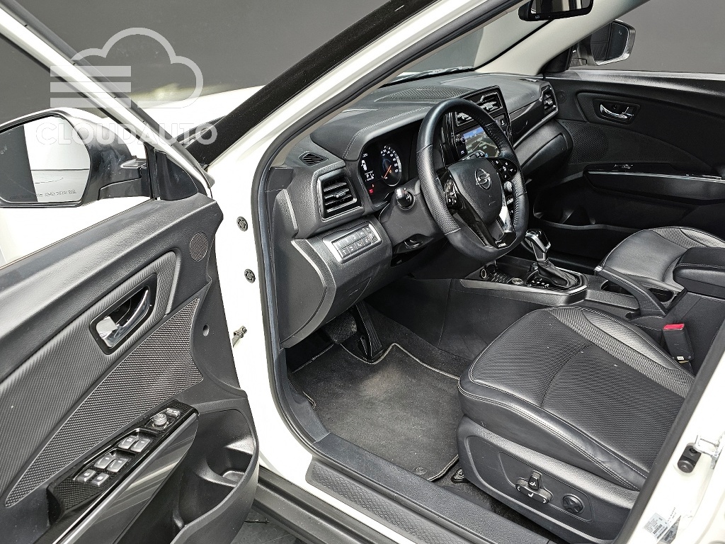 2022 SsangYong Tivoli Gasoline 1.5 2WD - Image 12