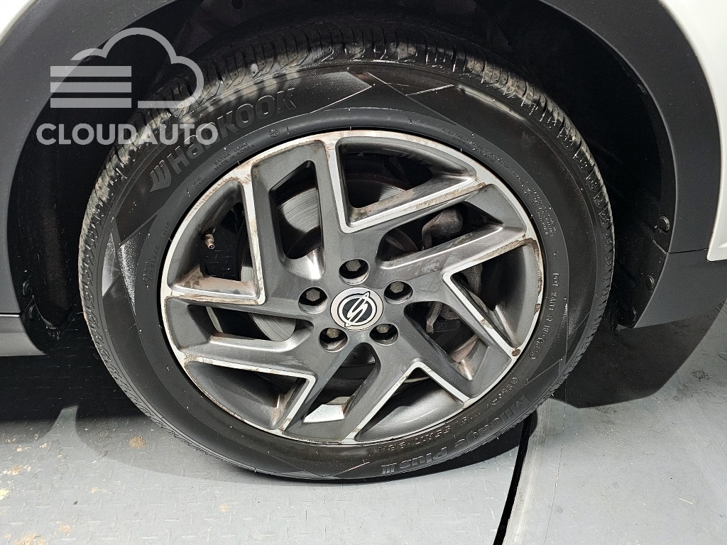 2022 SsangYong Tivoli Gasoline 1.5 2WD - Image 5