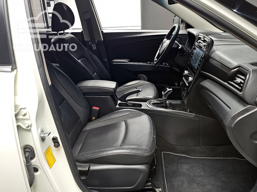 2022 SsangYong Tivoli Gasoline 1.5 2WD - Image 10