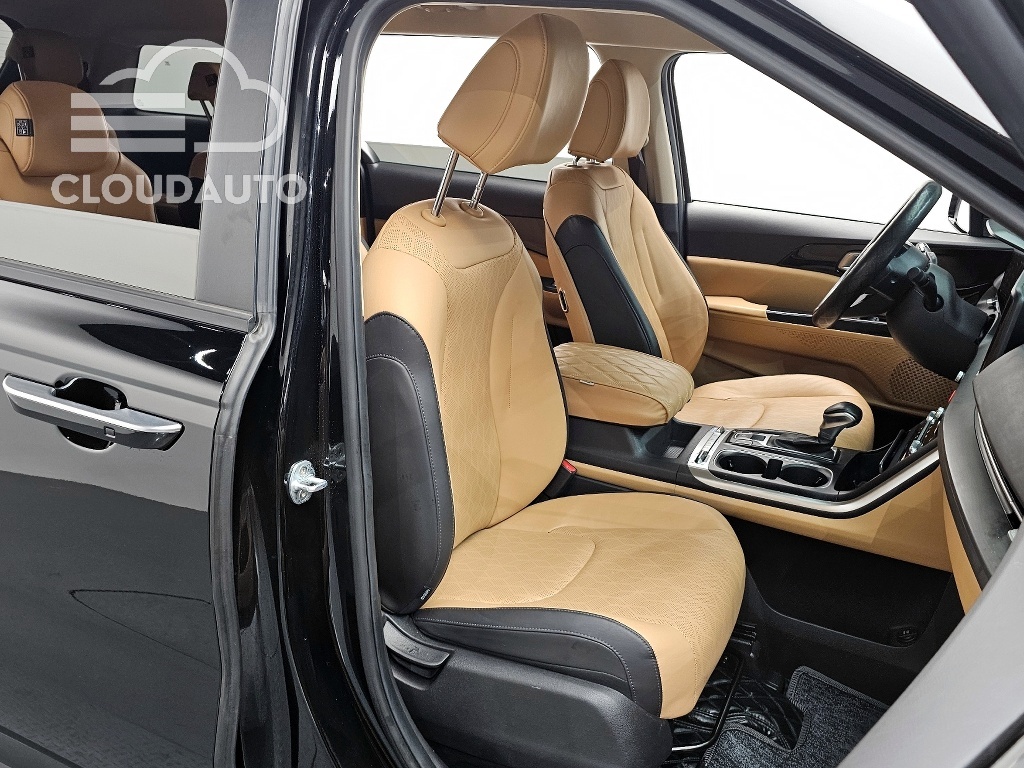2022 Kia Carnival 9 Prestige - Image 12