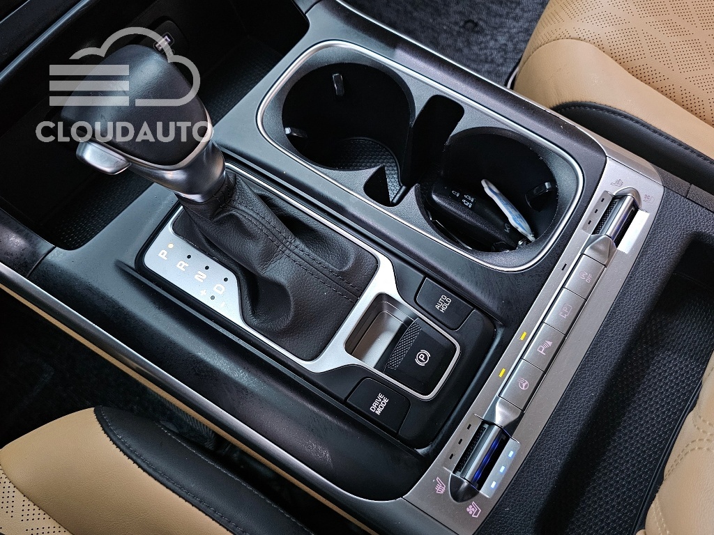 2022 Kia Carnival 9 Prestige - Image 9