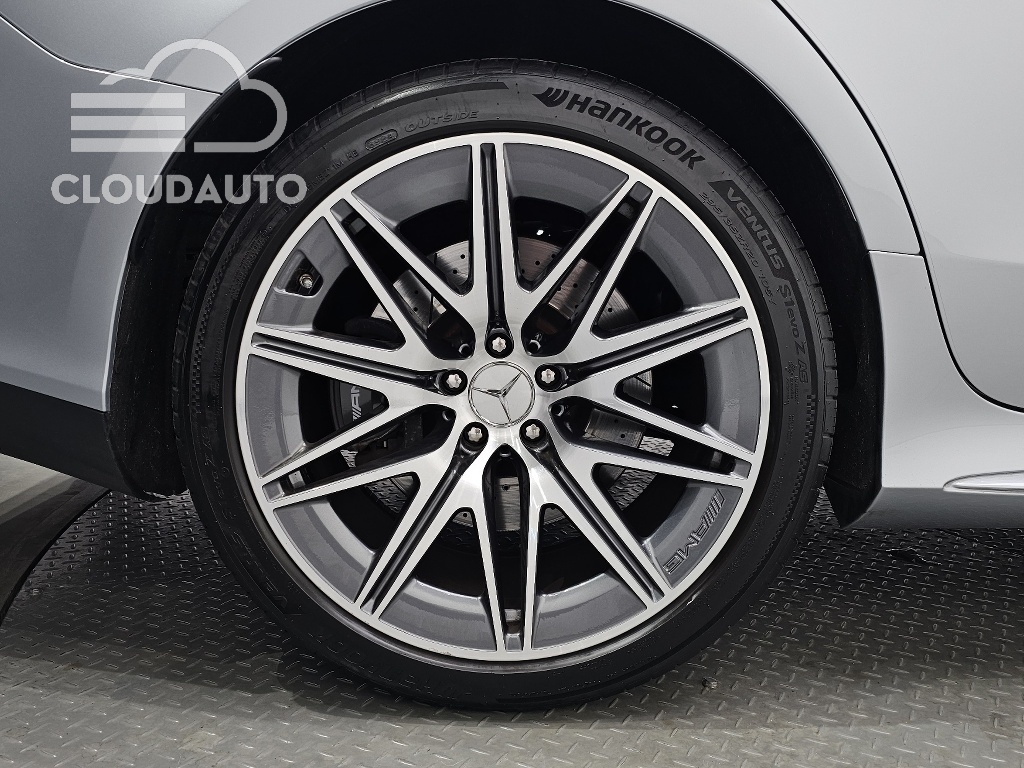 2022 Mercedes-Benz AMG GT 4Door 43 4MATIC+ - Image 5