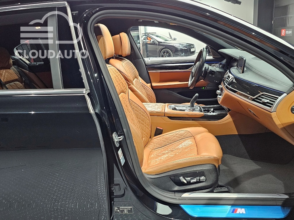 2020 BMW 7 Series 730Ld xDrive M Sports - Image 10