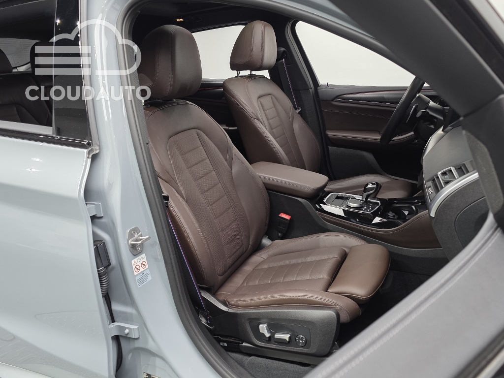 2022 BMW X4 xDrive20i M Sports - Image 12