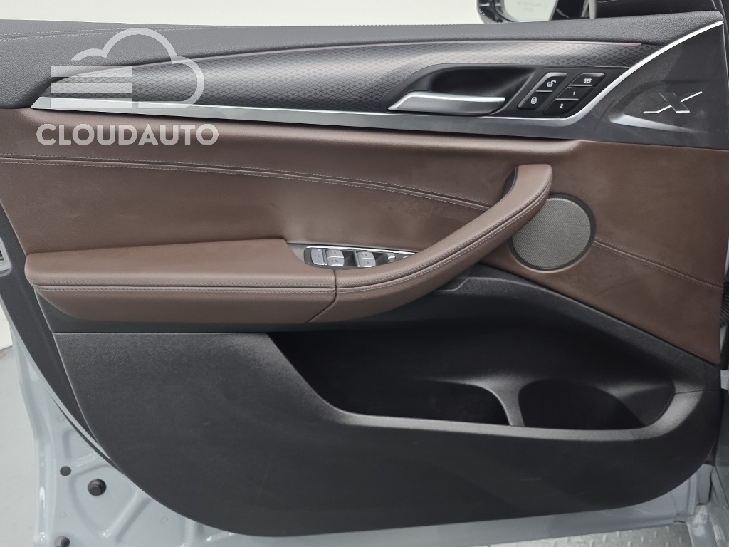 2022 BMW X4 xDrive20i M Sports - Image 27
