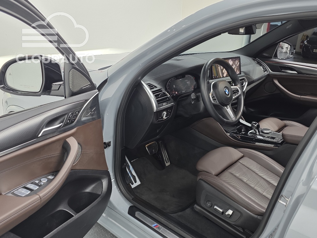 2022 BMW X4 xDrive20i M Sports - Image 10