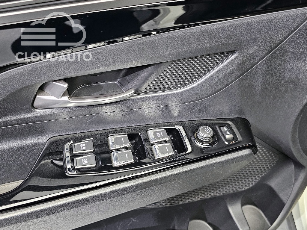 2020 SsangYong Korando Gasoline 1.5 2WD C5 - Image 14