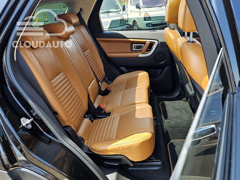 2019 Land Rover Discovery Sport 2.0 TD4 HSE Luxury - Image 13