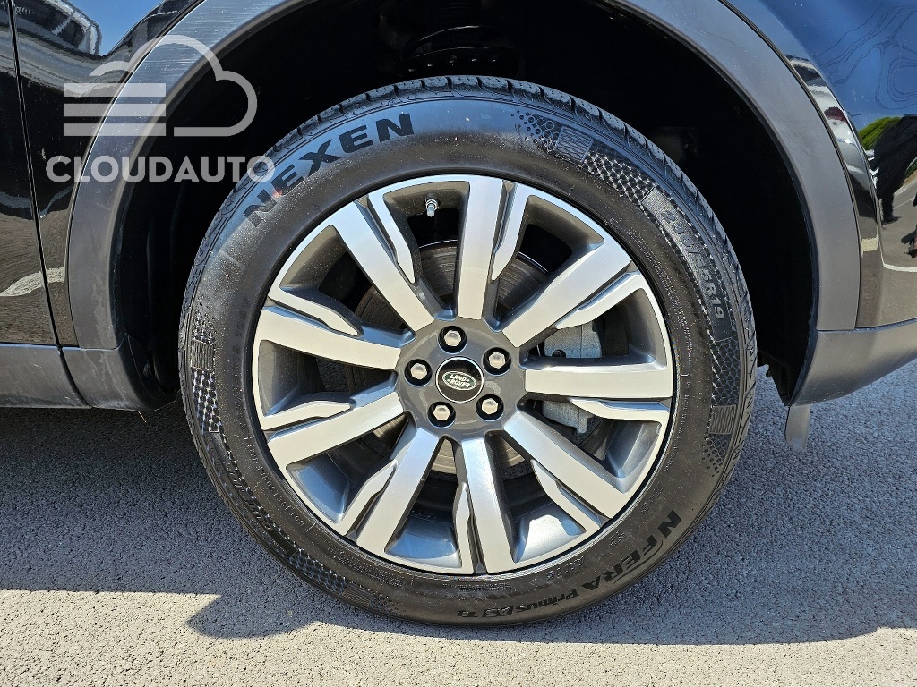2019 Land Rover Discovery Sport 2.0 TD4 HSE Luxury - Image 5