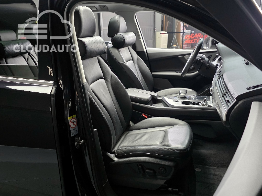 2019 Audi Q7 45 TFSI - Image 12