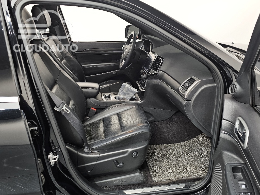 2019 Jeep Grand Cherokee 3.6 Limited - Image 11