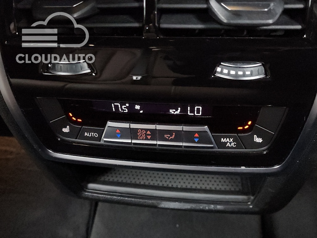 2021 BMW X5 xDrive 40i M Sports - Image 18