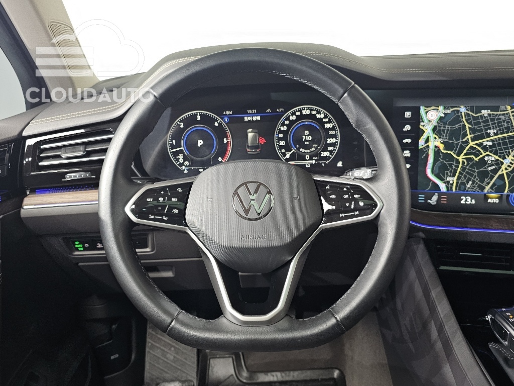 2023 Volkswagen Touareg 3.0 TDI Prestige - Image 13