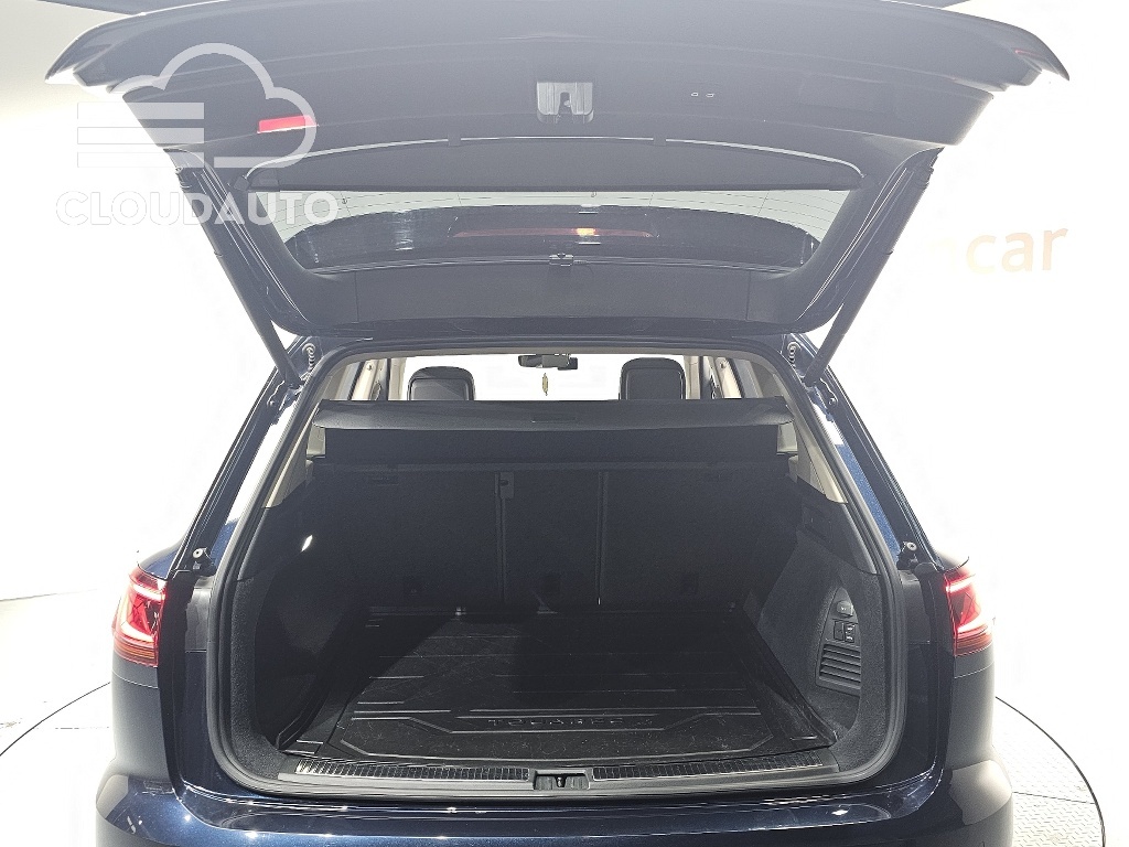 2023 Volkswagen Touareg 3.0 TDI Prestige - Image 20