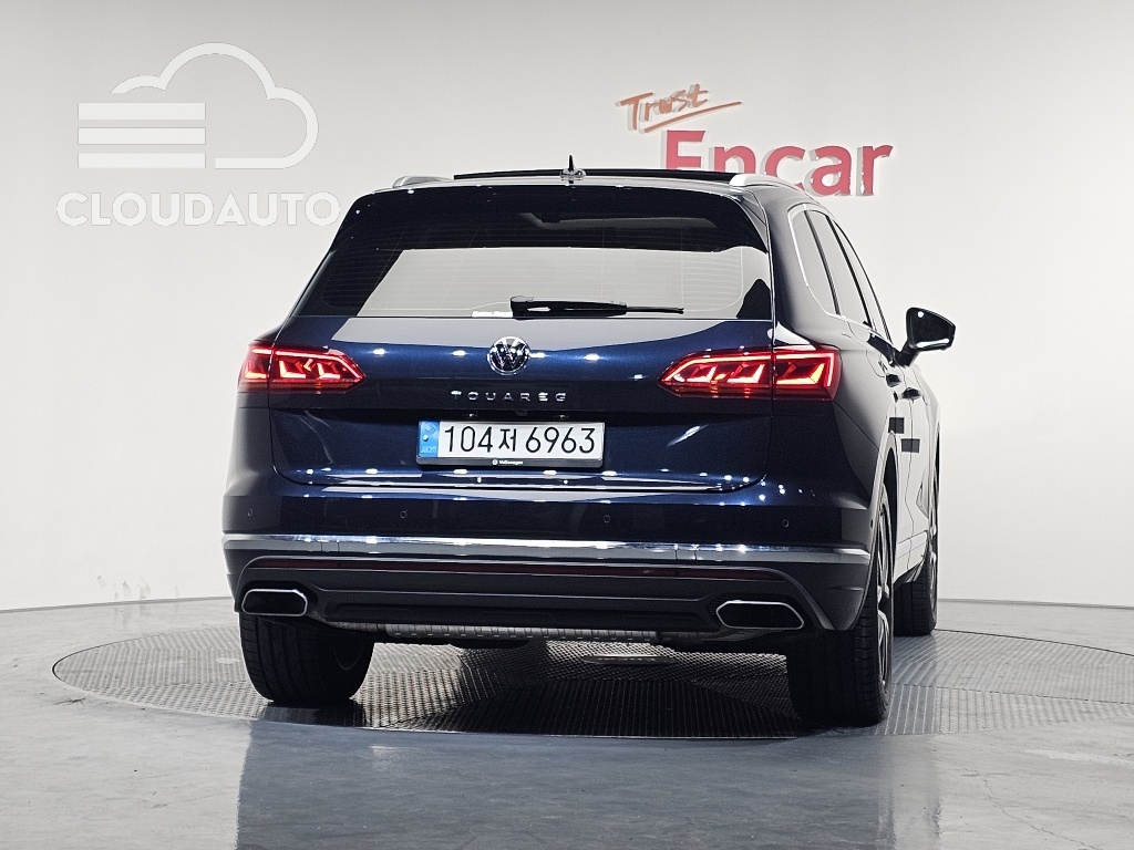 2023 Volkswagen Touareg 3.0 TDI Prestige - Image 4