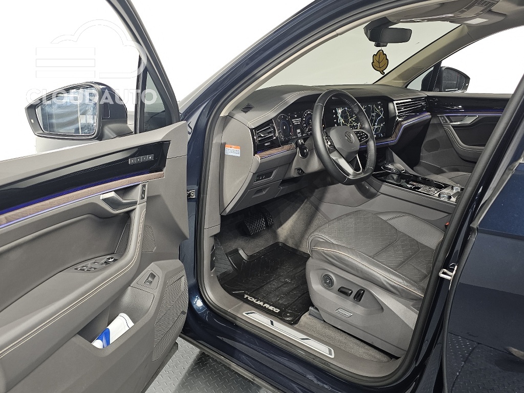 2023 Volkswagen Touareg 3.0 TDI Prestige - Image 10