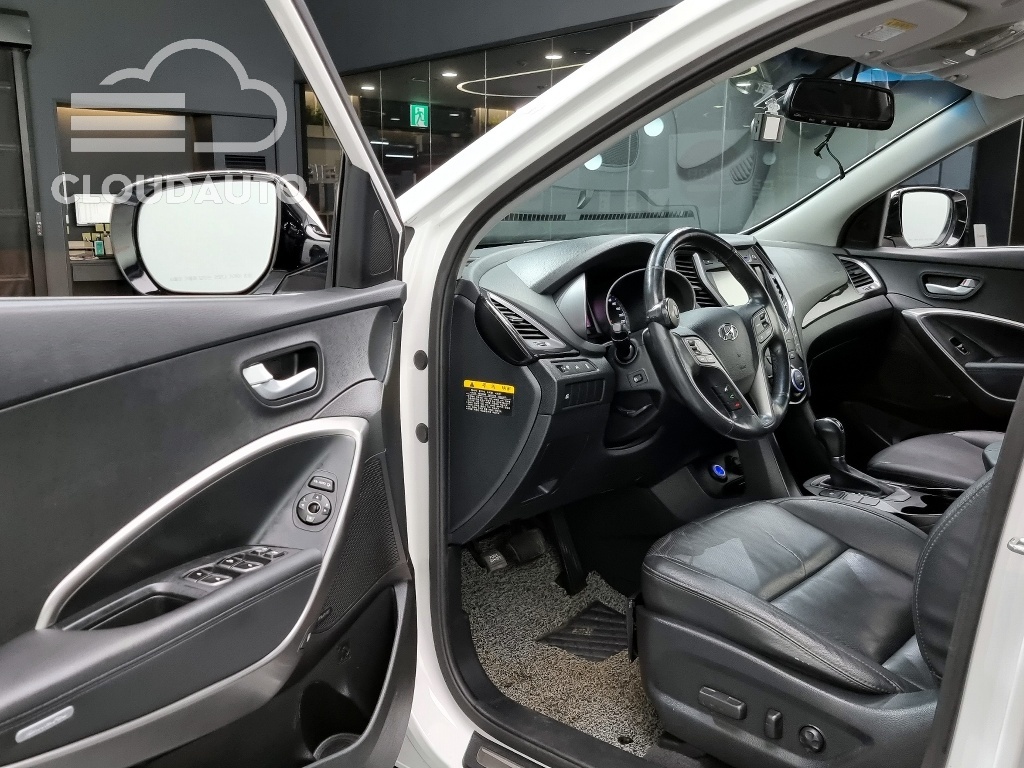 2013 Hyundai Santa Fe Diesel 2.0 2WD Premium - Image 11