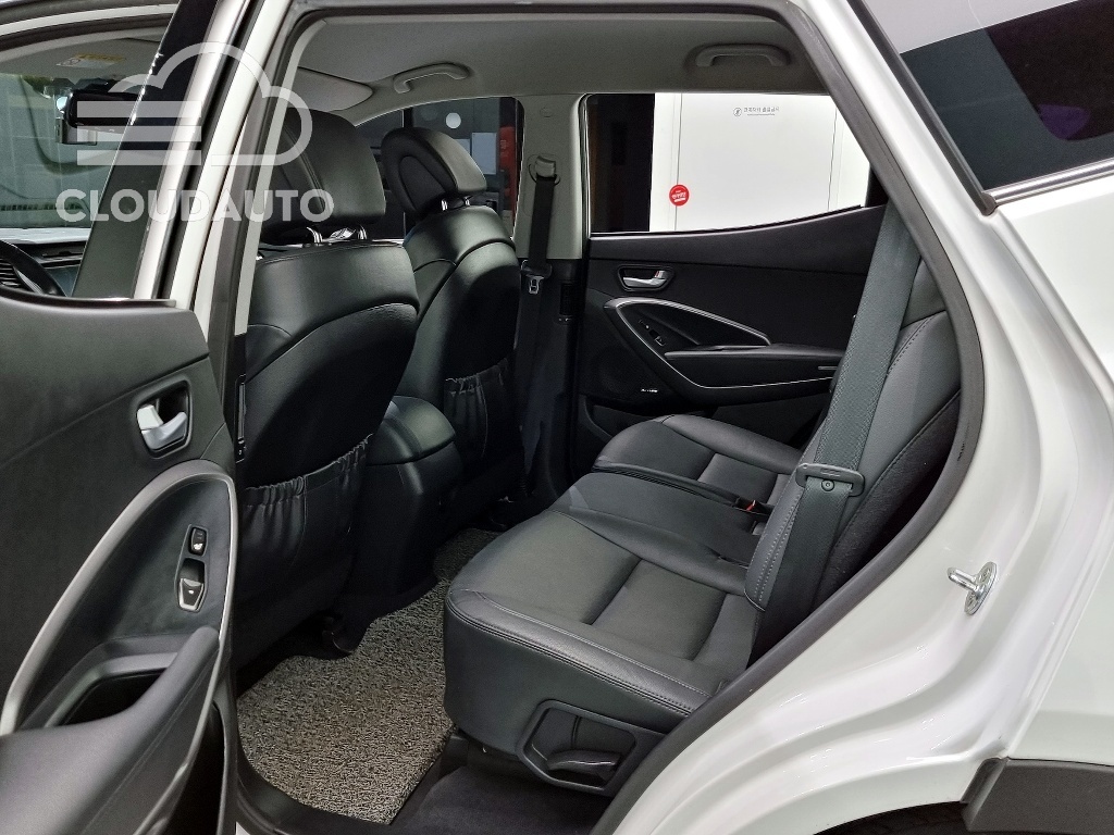 2013 Hyundai Santa Fe Diesel 2.0 2WD Premium - Image 13