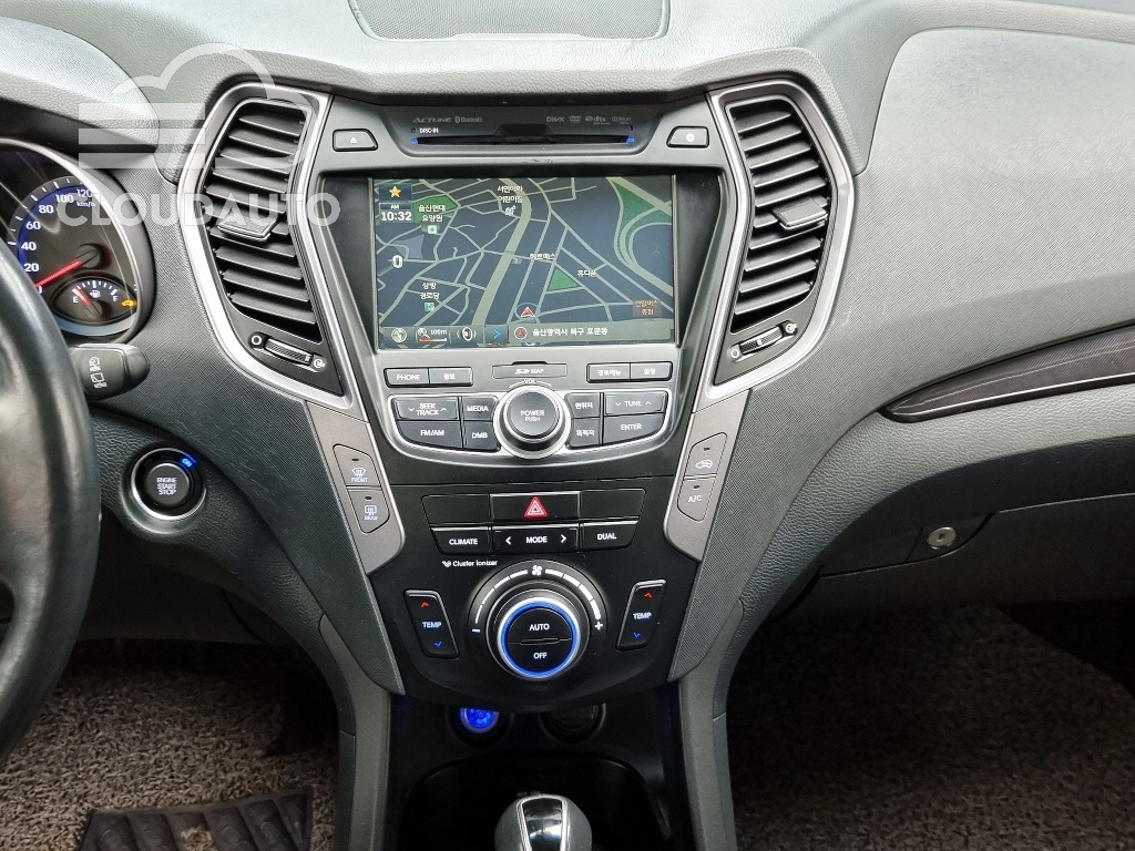 2013 Hyundai Santa Fe Diesel 2.0 2WD Premium - Image 15